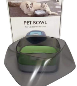 Bebedero para no mojarse los bigotes