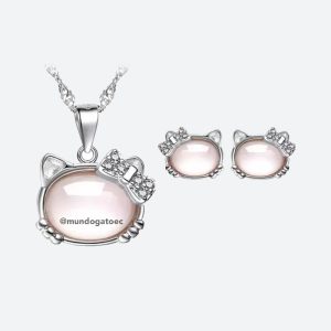 Conjunto de aretes y collar de Hello Kitty