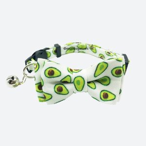 Collar de aguacate con lacito de algodón