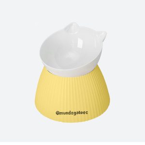 Plato elevado con orejitas para gato